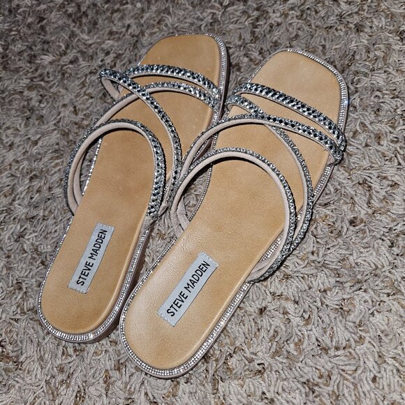 Steve Madden Silver dressy sandals - Picture 1 of 1